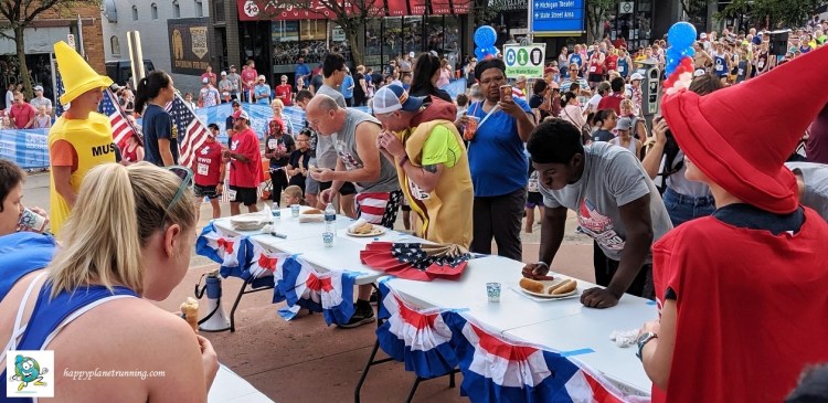 Firecracker 5K 2019 - Hot dog eating contest
