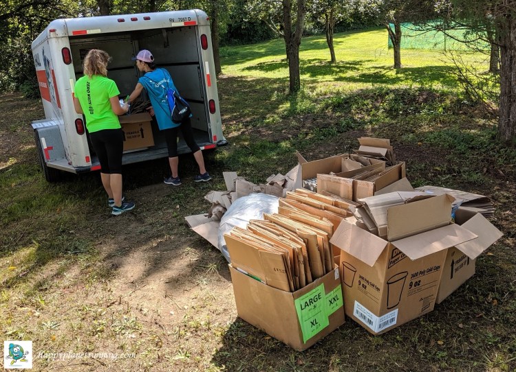 Vines 2019 - Weighing and sorting cardboard